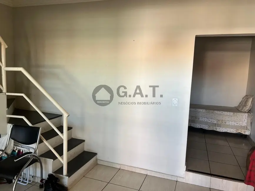 Casa com 3 quartos à venda, 214m2 em Vila Santana, Sorocaba - SP - imagem 9 Foto 9 de Casa com 3 quartos à venda, 214m2 em Vila Santana, Sorocaba - SP