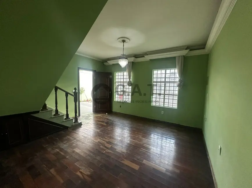 Foto 1 de Casa com 3 quartos para alugar, 200m2 em Jardim Maria Antônia Prado, Sorocaba - SP