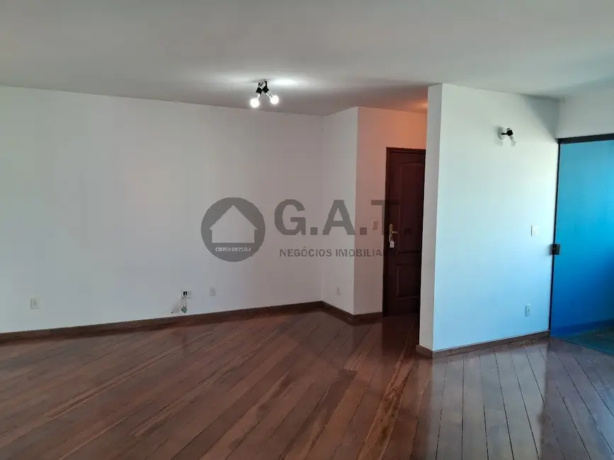 Apartamento com 3 quartos para alugar, 130m2 em Centro, Sorocaba - SP - imagem 6 Foto 6 de Apartamento com 3 quartos para alugar, 130m2 em Centro, Sorocaba - SP