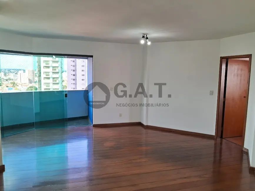 Apartamento com 3 quartos para alugar, 130m2 em Centro, Sorocaba - SP - imagem 4 Foto 4 de Apartamento com 3 quartos para alugar, 130m2 em Centro, Sorocaba - SP