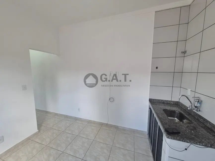 Foto 1 de Kitnet com 1 quarto para alugar, 27m2 em Jardim Vergueiro, Sorocaba - SP