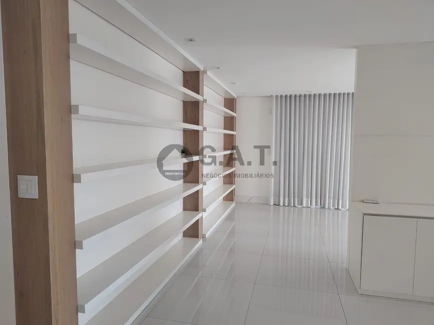 Apartamento com 3 quartos para alugar, 330m2 em Jardim Judith, Sorocaba - SP - imagem 6 Foto 6 de Apartamento com 3 quartos para alugar, 330m2 em Jardim Judith, Sorocaba - SP
