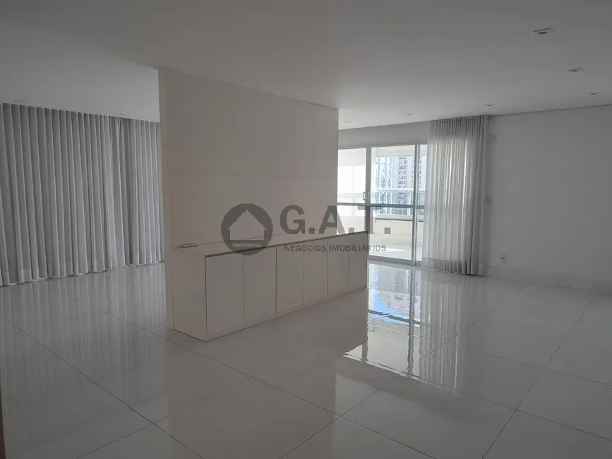 Apartamento com 3 quartos para alugar, 330m2 em Jardim Judith, Sorocaba - SP - imagem 5 Foto 5 de Apartamento com 3 quartos para alugar, 330m2 em Jardim Judith, Sorocaba - SP