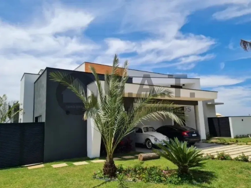 Casa de Condomínio com 3 quartos à venda, 388m2 em Aracoiaba Da Serra - SP - imagem 3 Foto 3 de Casa de Condomínio com 3 quartos à venda, 388m2 em Aracoiaba Da Serra - SP