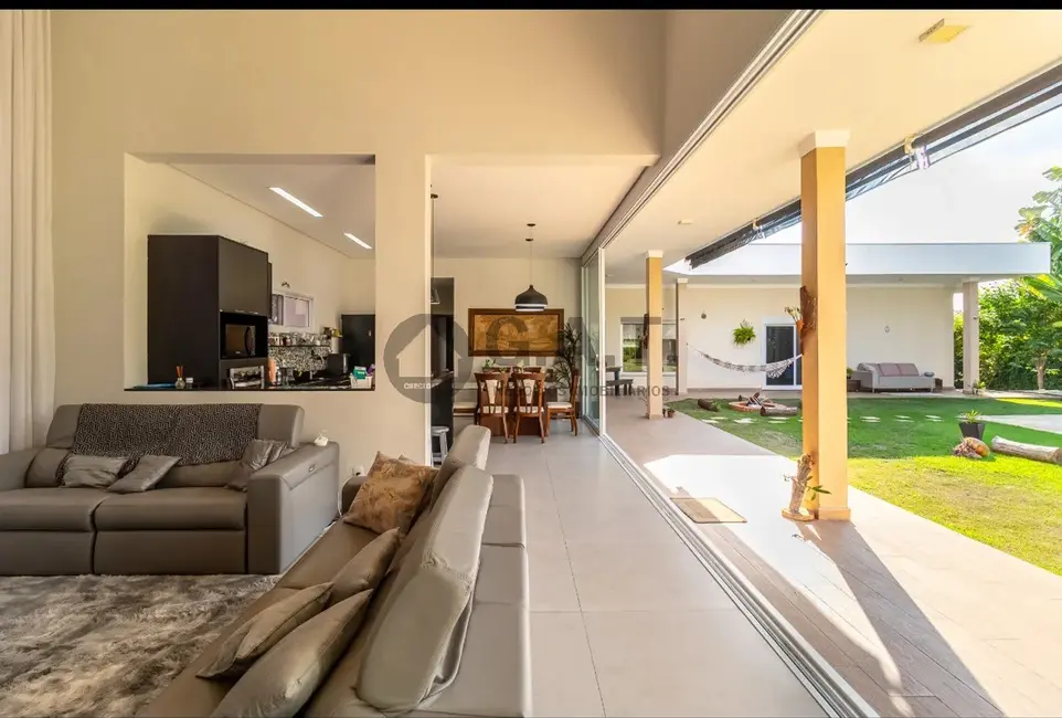 Casa de Condomínio com 3 quartos à venda, 285m2 em Caguassu, Sorocaba - SP - imagem 3 Foto 3 de Casa de Condomínio com 3 quartos à venda, 285m2 em Caguassu, Sorocaba - SP