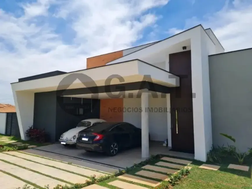 Foto 2 de Casa de Condomínio com 3 quartos para alugar, 388m2 em Aracoiaba Da Serra - SP