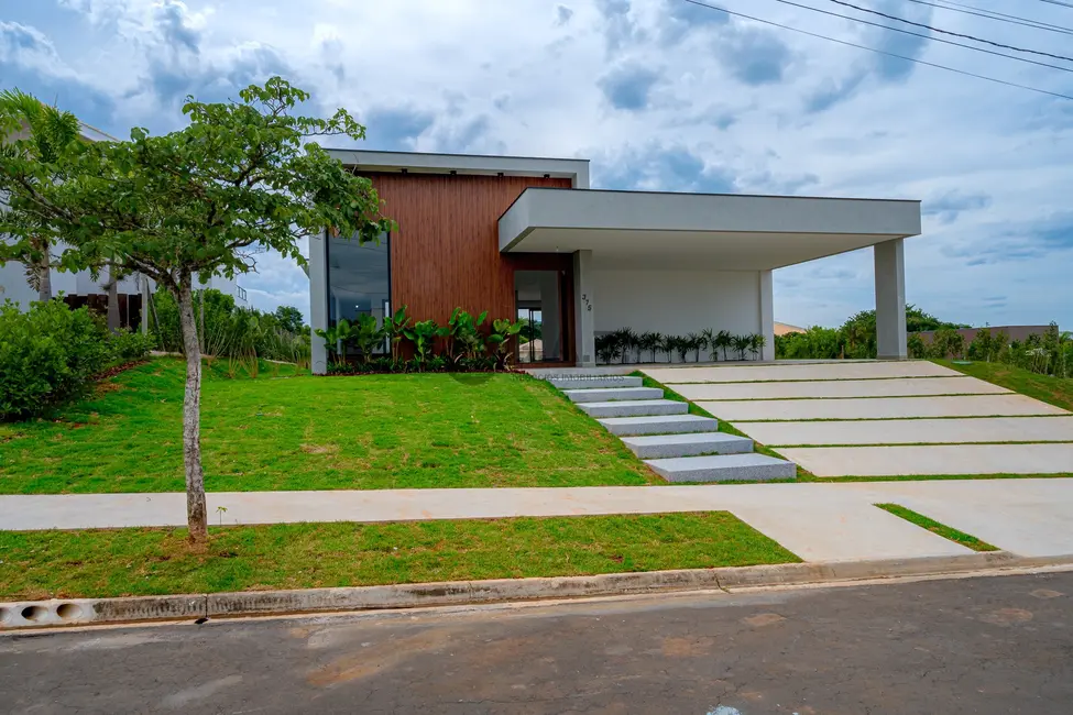 Foto 2 de Casa de Condomínio com 3 quartos à venda, 378m2 em Aracoiaba Da Serra - SP