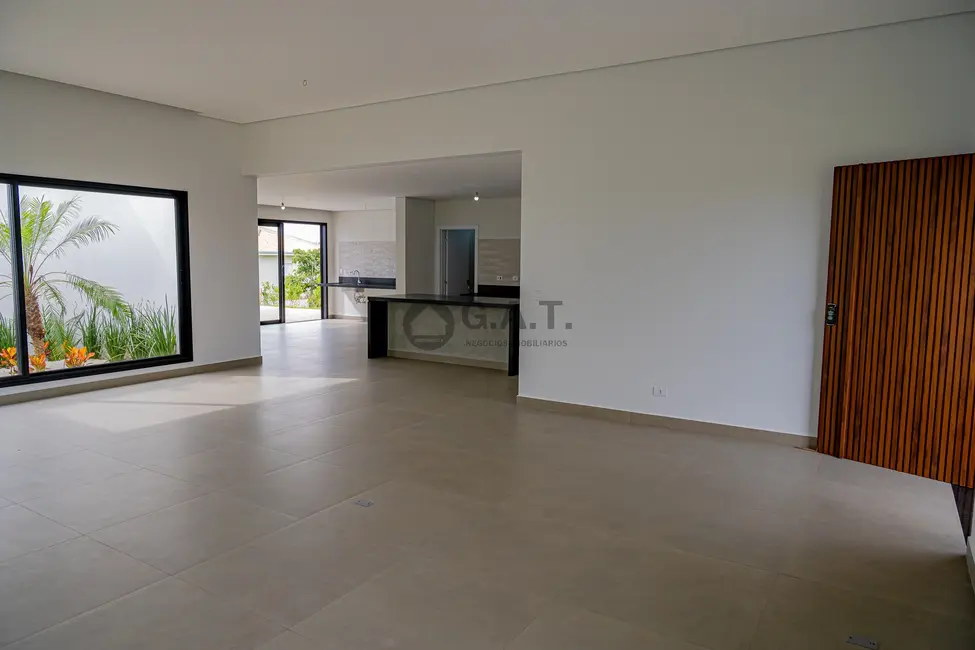 Casa de Condomínio com 3 quartos à venda, 378m2 em Aracoiaba Da Serra - SP - imagem 9 Foto 9 de Casa de Condomínio com 3 quartos à venda, 378m2 em Aracoiaba Da Serra - SP