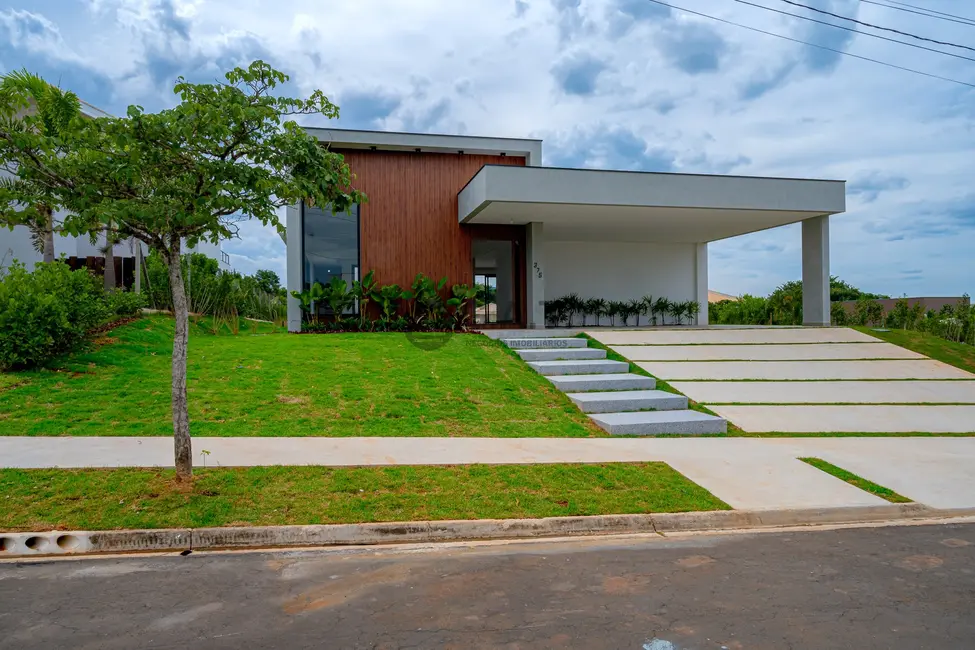 Foto 1 de Casa de Condomínio com 3 quartos à venda, 378m2 em Aracoiaba Da Serra - SP