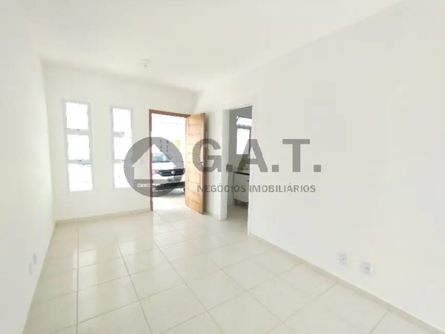 Casa de Condomínio com 2 quartos para alugar, 60m2 em Ipanema do Meio, Sorocaba - SP - imagem 4 Foto 4 de Casa de Condomínio com 2 quartos para alugar, 60m2 em Ipanema do Meio, Sorocaba - SP