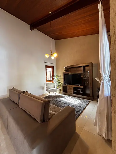 Casa de Condomínio com 3 quartos à venda, 149m2 em Aparecidinha, Sorocaba - SP - imagem 2 Foto 2 de Casa de Condomínio com 3 quartos à venda, 149m2 em Aparecidinha, Sorocaba - SP