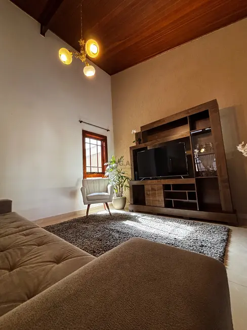 Casa de Condomínio com 3 quartos à venda, 149m2 em Aparecidinha, Sorocaba - SP - imagem 4 Foto 4 de Casa de Condomínio com 3 quartos à venda, 149m2 em Aparecidinha, Sorocaba - SP