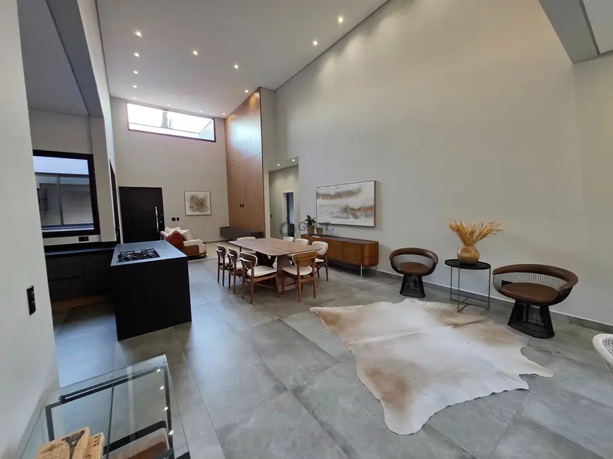 Casa de Condomínio com 3 quartos à venda, 212m2 em Jardim Residencial Chácara Ondina, Sorocaba - SP - imagem 3 Foto 3 de Casa de Condomínio com 3 quartos à venda, 212m2 em Jardim Residencial Chácara Ondina, Sorocaba - SP