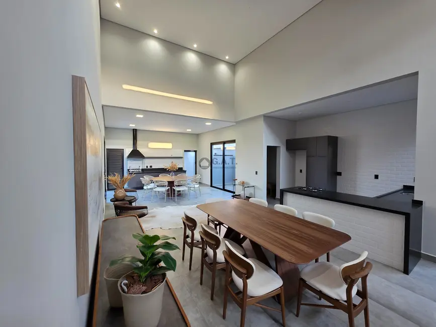 Casa de Condomínio com 3 quartos à venda, 212m2 em Jardim Residencial Chácara Ondina, Sorocaba - SP - imagem 8 Foto 8 de Casa de Condomínio com 3 quartos à venda, 212m2 em Jardim Residencial Chácara Ondina, Sorocaba - SP