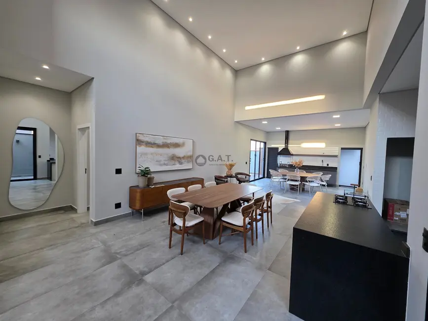 Casa de Condomínio com 3 quartos à venda, 212m2 em Jardim Residencial Chácara Ondina, Sorocaba - SP - imagem 5 Foto 5 de Casa de Condomínio com 3 quartos à venda, 212m2 em Jardim Residencial Chácara Ondina, Sorocaba - SP