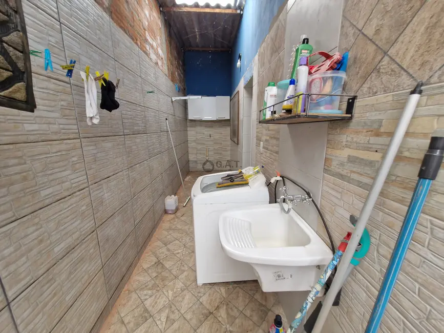 Chácara com 2 quartos à venda, 164m2 em Aracoiaba Da Serra - SP - imagem 8 Foto 8 de Chácara com 2 quartos à venda, 164m2 em Aracoiaba Da Serra - SP