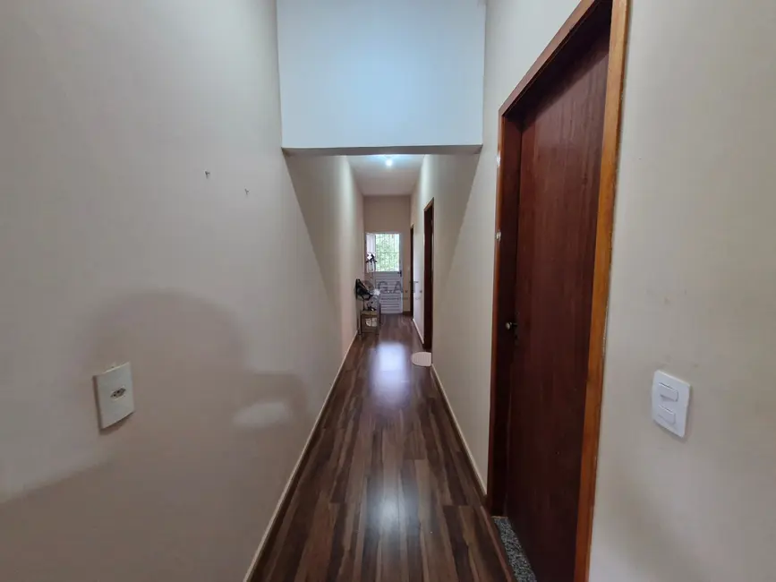 Chácara com 2 quartos à venda, 164m2 em Aracoiaba Da Serra - SP - imagem 4 Foto 4 de Chácara com 2 quartos à venda, 164m2 em Aracoiaba Da Serra - SP