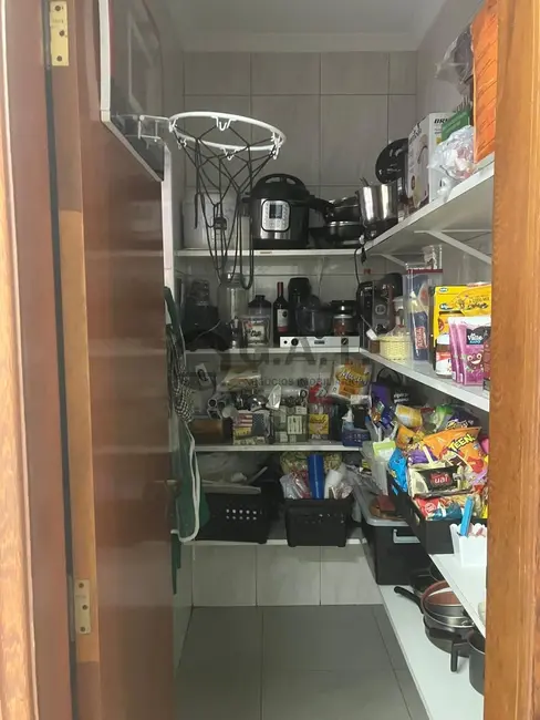 Casa com 3 quartos à venda, 220m2 em Jardim Simus, Sorocaba - SP - imagem 8 Foto 8 de Casa com 3 quartos à venda, 220m2 em Jardim Simus, Sorocaba - SP