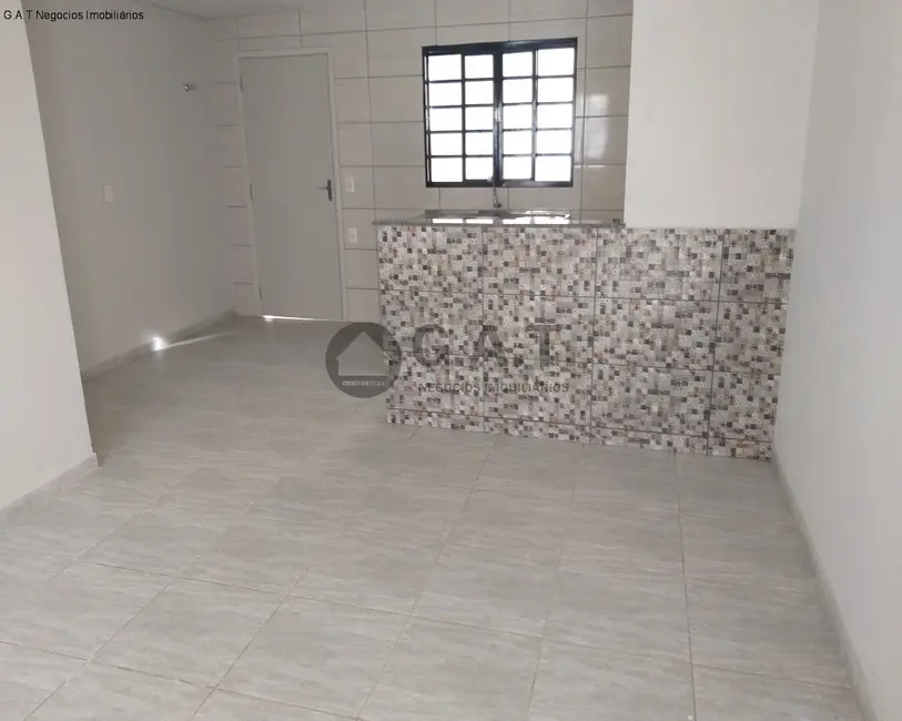 Foto 1 de Casa com 2 quartos para alugar, 120m2 em Vila Esperança, Sorocaba - SP