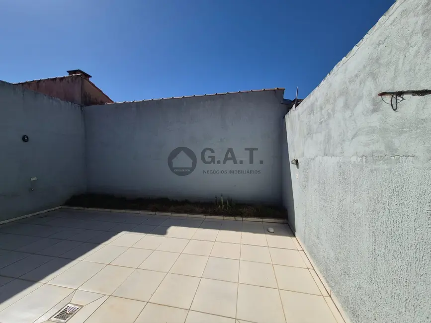 Casa de Condomínio com 2 quartos para alugar, 50m2 em Jardim Novo Horizonte, Sorocaba - SP - imagem 3 Foto 3 de Casa de Condomínio com 2 quartos para alugar, 50m2 em Jardim Novo Horizonte, Sorocaba - SP