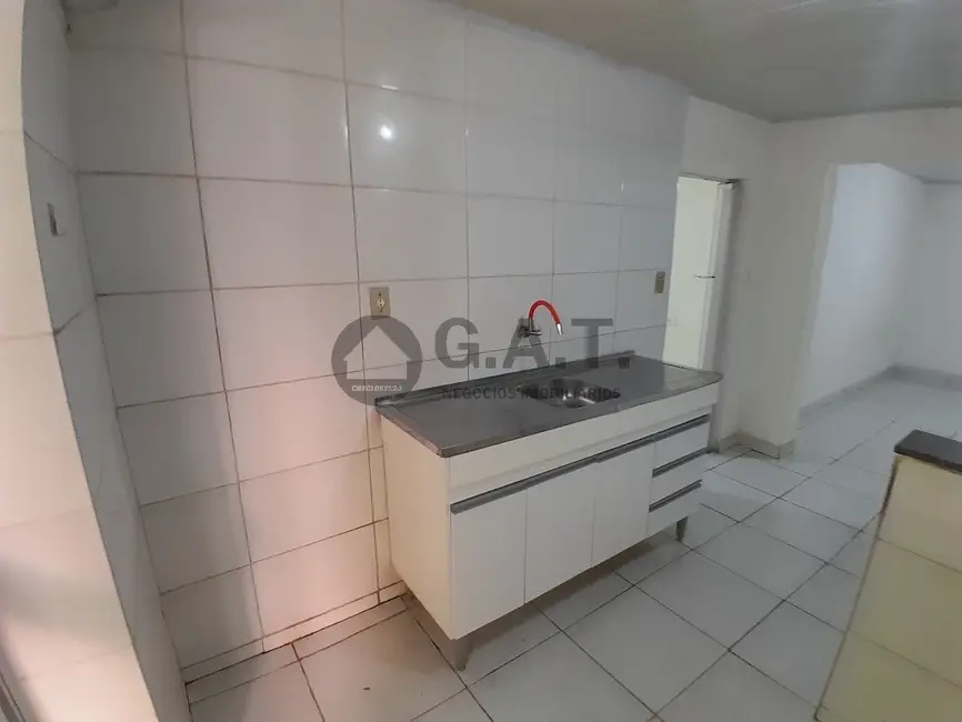 Casa com 1 quarto para alugar, 40m2 em Vila Haro, Sorocaba - SP - imagem 6 Foto 6 de Casa com 1 quarto para alugar, 40m2 em Vila Haro, Sorocaba - SP