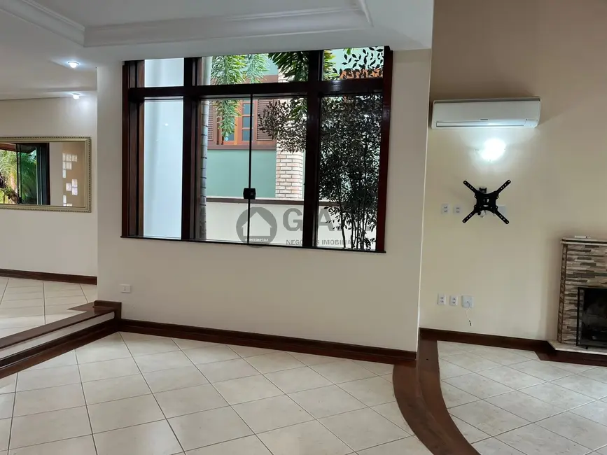 Casa de Condomínio com 4 quartos para alugar, 900m2 em Aparecidinha, Sorocaba - SP - imagem 7 Foto 7 de Casa de Condomínio com 4 quartos para alugar, 900m2 em Aparecidinha, Sorocaba - SP