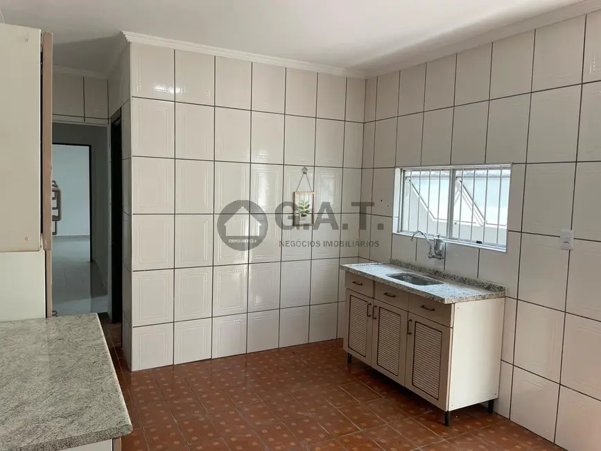 Casa com 2 quartos à venda, 108m2 em Jardim Guaíba, Sorocaba - SP - imagem 2 Foto 2 de Casa com 2 quartos à venda, 108m2 em Jardim Guaíba, Sorocaba - SP