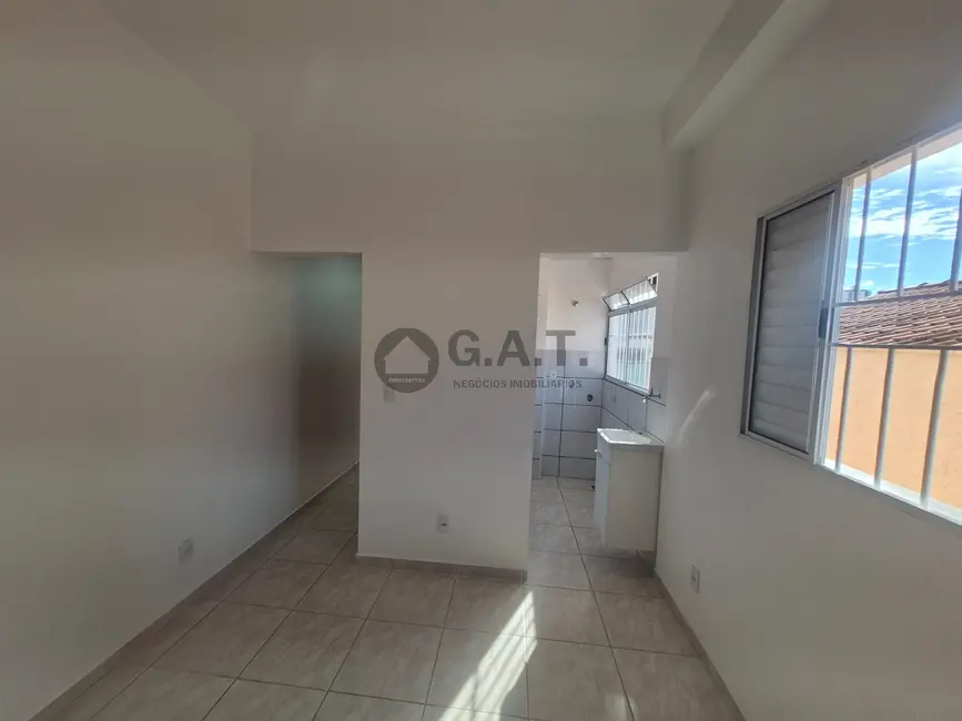 Foto 4 de Kitnet com 1 quarto para alugar, 23m2 em Jardim Vergueiro, Sorocaba - SP