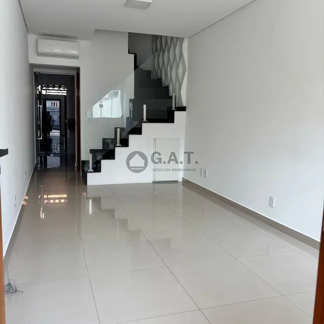 Casa com 2 quartos à venda, 65m2 em Vila Jardini, Sorocaba - SP - imagem 4 Foto 4 de Casa com 2 quartos à venda, 65m2 em Vila Jardini, Sorocaba - SP