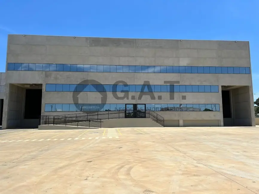 Armazém / Galpão para alugar, 2300m2 em Iporanga, Sorocaba - SP - imagem 3 Foto 3 de Armazém / Galpão para alugar, 2300m2 em Iporanga, Sorocaba - SP