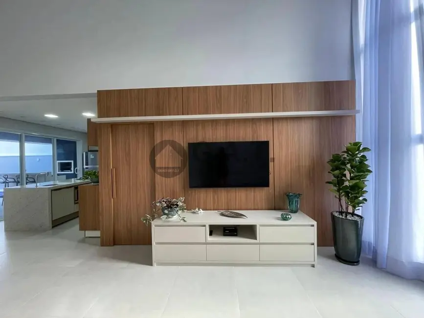 Casa de Condomínio com 3 quartos à venda, 180m2 em Aparecidinha, Sorocaba - SP - imagem 4 Foto 4 de Casa de Condomínio com 3 quartos à venda, 180m2 em Aparecidinha, Sorocaba - SP