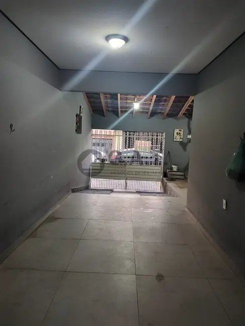 Casa com 3 quartos à venda, 210m2 em Jardim Santa Marina, Sorocaba - SP - imagem 8 Foto 8 de Casa com 3 quartos à venda, 210m2 em Jardim Santa Marina, Sorocaba - SP