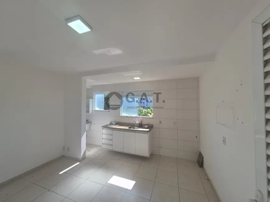 Foto 2 de Kitnet com 1 quarto para alugar, 39m2 em Parque Santa Márcia, Votorantim - SP
