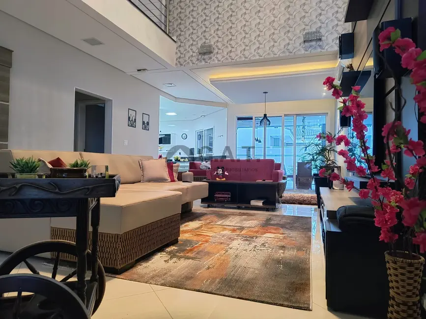 Casa de Condomínio com 3 quartos à venda, 308m2 em Jardim Residencial Chácara Ondina, Sorocaba - SP - imagem 7 Foto 7 de Casa de Condomínio com 3 quartos à venda, 308m2 em Jardim Residencial Chácara Ondina, Sorocaba - SP