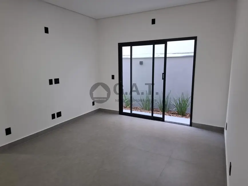Casa de Condomínio com 3 quartos à venda, 200m2 em Jardim Residencial Chácara Ondina, Sorocaba - SP - imagem 8 Foto 8 de Casa de Condomínio com 3 quartos à venda, 200m2 em Jardim Residencial Chácara Ondina, Sorocaba - SP