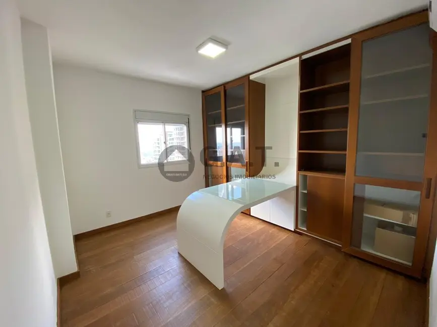 Apartamento com 3 quartos para alugar, 199m2 em Parque Campolim, Sorocaba - SP - imagem 8 Foto 8 de Apartamento com 3 quartos para alugar, 199m2 em Parque Campolim, Sorocaba - SP