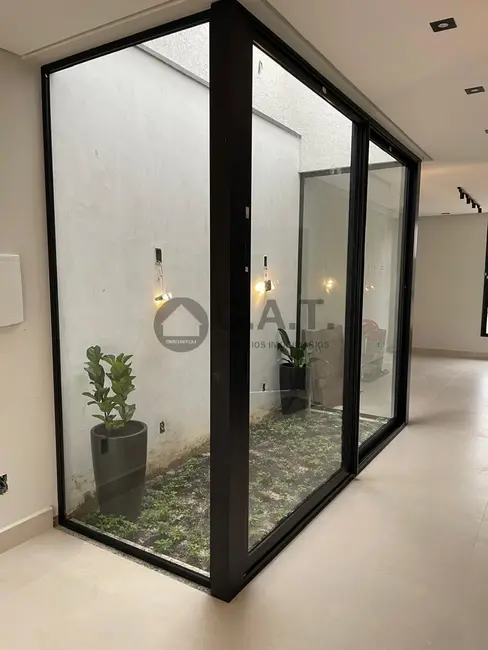 Casa de Condomínio com 3 quartos à venda, 198m2 em Jardim Novo Horizonte, Sorocaba - SP - imagem 3 Foto 3 de Casa de Condomínio com 3 quartos à venda, 198m2 em Jardim Novo Horizonte, Sorocaba - SP