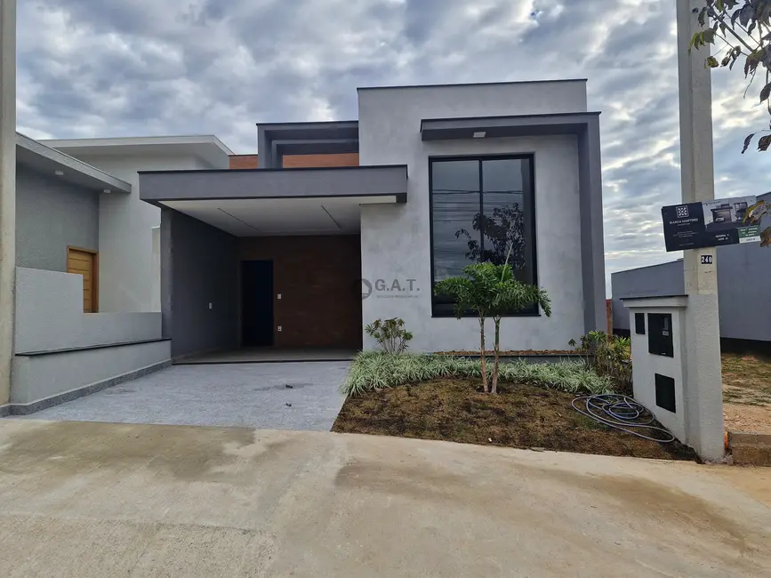 Casa de Condomínio com 3 quartos à venda, 137m2 em Wanel Ville, Sorocaba - SP - imagem 3 Foto 3 de Casa de Condomínio com 3 quartos à venda, 137m2 em Wanel Ville, Sorocaba - SP