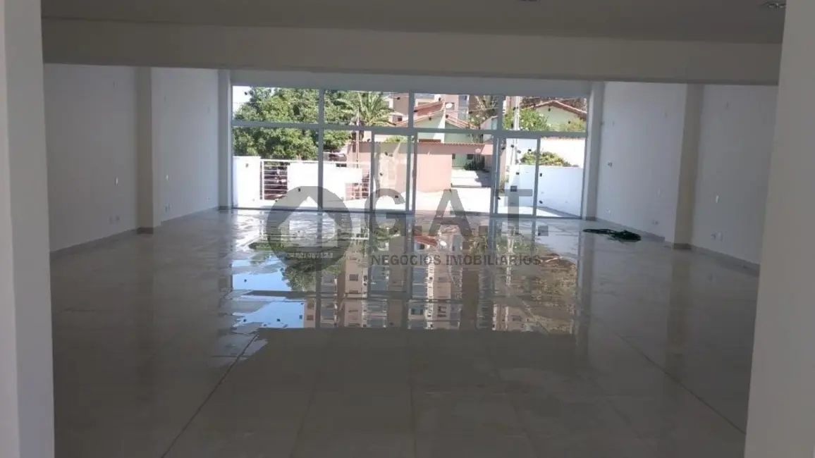 Sala Comercial com 1 quarto para alugar, 300m2 em Jardim Santa Fé, Sorocaba - SP - imagem 2 Foto 2 de Sala Comercial com 1 quarto para alugar, 300m2 em Jardim Santa Fé, Sorocaba - SP