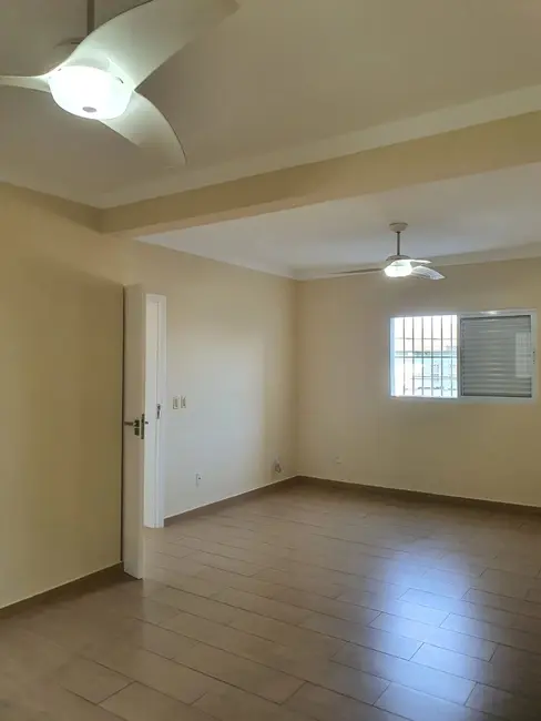 Foto 3 de Casa com 2 quartos à venda, 220m2 em Jardim Bonsucesso, Sorocaba - SP