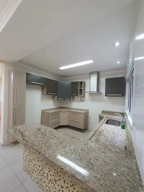 Foto 2 de Casa com 2 quartos à venda, 220m2 em Jardim Bonsucesso, Sorocaba - SP