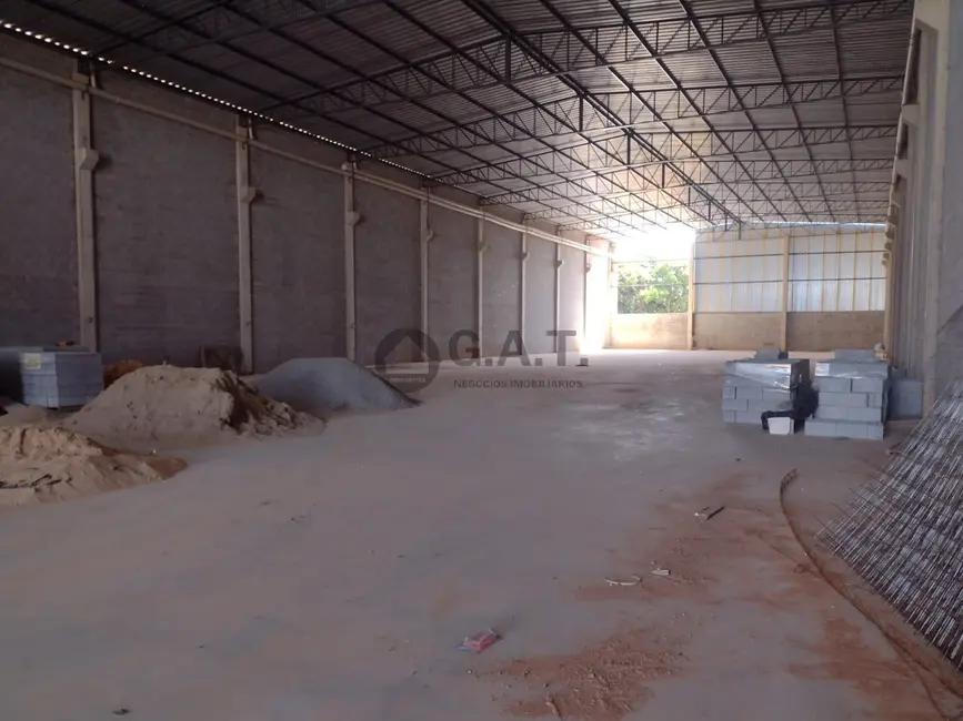 Foto 3 de Armazém / Galpão para alugar, 1600m2 em Aracoiaba Da Serra - SP