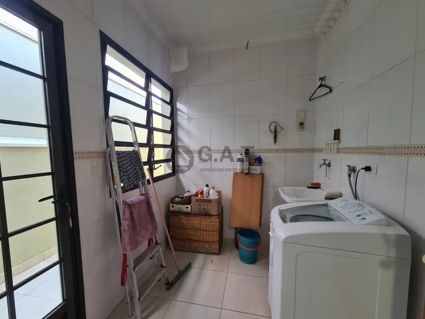 Casa de Condomínio com 3 quartos à venda, 180m2 em Chácaras Reunidas São Jorge, Sorocaba - SP - imagem 9 Foto 9 de Casa de Condomínio com 3 quartos à venda, 180m2 em Chácaras Reunidas São Jorge, Sorocaba - SP