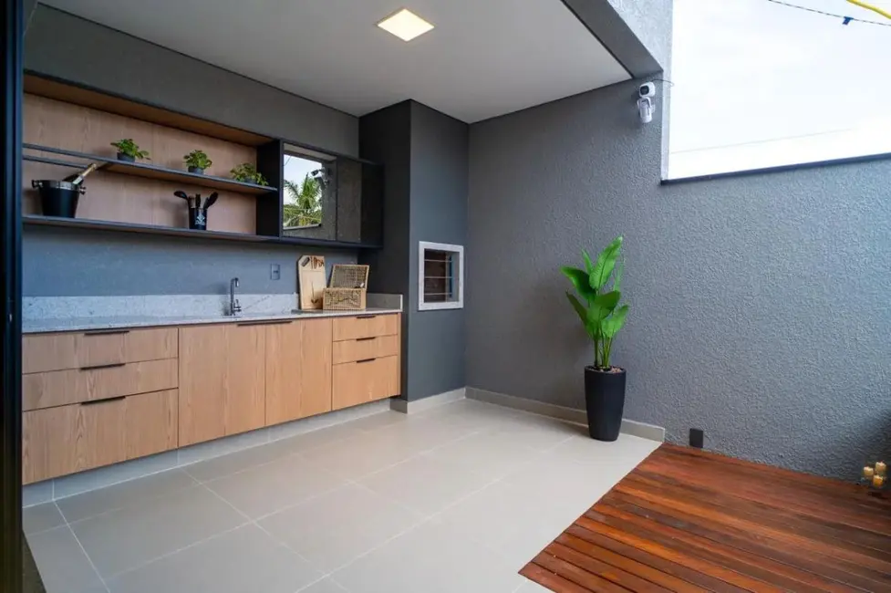 Casa de Condomínio com 3 quartos à venda, 114m2 em Chácaras Reunidas São Jorge, Sorocaba - SP - imagem 4 Foto 4 de Casa de Condomínio com 3 quartos à venda, 114m2 em Chácaras Reunidas São Jorge, Sorocaba - SP