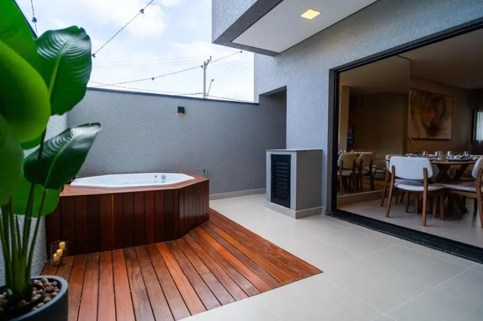 Casa de Condomínio com 3 quartos à venda, 114m2 em Chácaras Reunidas São Jorge, Sorocaba - SP - imagem 5 Foto 5 de Casa de Condomínio com 3 quartos à venda, 114m2 em Chácaras Reunidas São Jorge, Sorocaba - SP