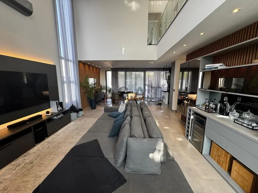 Foto 8 de Casa de Condomínio com 3 quartos à venda e para alugar, 326m2 em Alphaville Nova Esplanada, Votorantim - SP