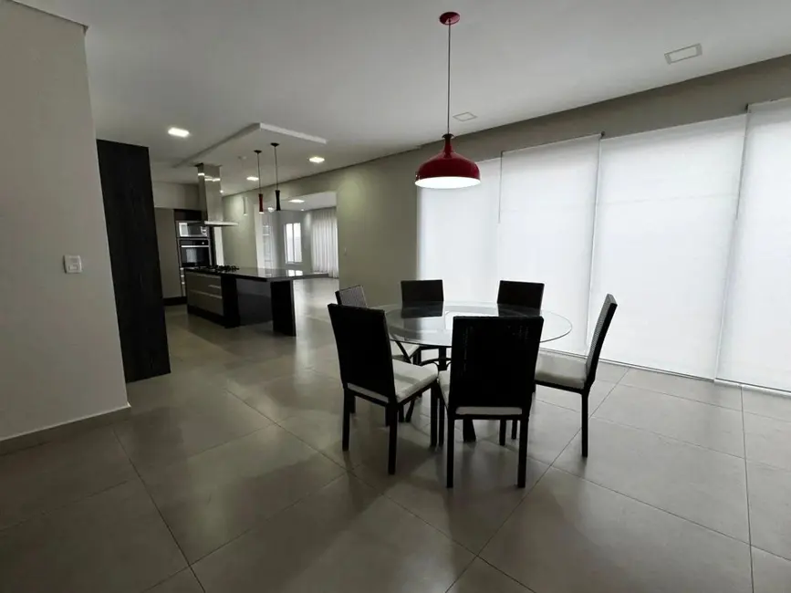Casa de Condomínio com 3 quartos à venda, 289m2 em Jardim Residencial Chácara Ondina, Sorocaba - SP - imagem 7 Foto 7 de Casa de Condomínio com 3 quartos à venda, 289m2 em Jardim Residencial Chácara Ondina, Sorocaba - SP