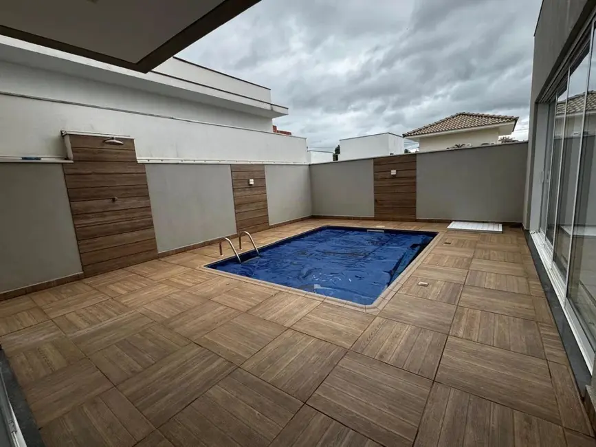 Casa de Condomínio com 3 quartos à venda, 289m2 em Jardim Residencial Chácara Ondina, Sorocaba - SP - imagem 2 Foto 2 de Casa de Condomínio com 3 quartos à venda, 289m2 em Jardim Residencial Chácara Ondina, Sorocaba - SP