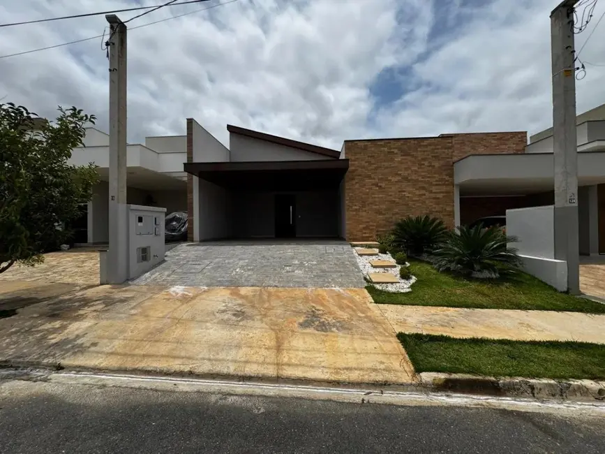 Foto 1 de Casa de Condomínio com 3 quartos à venda, 185m2 em Aparecidinha, Sorocaba - SP