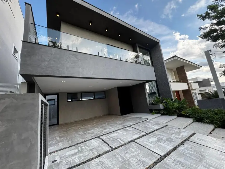 Casa de Condomínio com 4 quartos à venda, 300m2 em Jardim Residencial Chácara Ondina, Sorocaba - SP - imagem 2 Foto 2 de Casa de Condomínio com 4 quartos à venda, 300m2 em Jardim Residencial Chácara Ondina, Sorocaba - SP